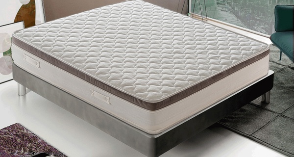 Materasso con 1600 molle e memory