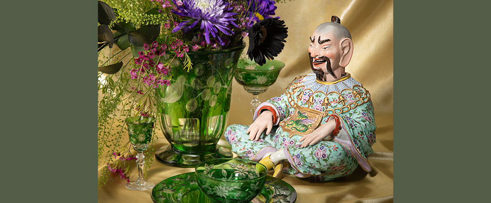 December 3 Decorative Art Signature?? Auction