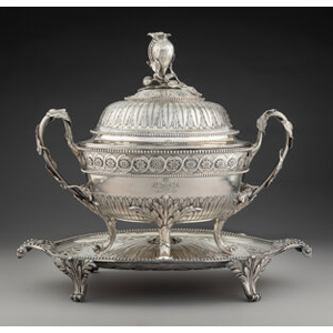 A George Heming and William Chawner I Silver Covered Tureen on Stand, London, 1779 Marks: (lion passant), (crowned leopard'... (Total: 2 )