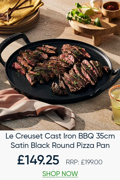 Le Creuset Cast Iron BBQ 35cm Satin Black Round Pizza Pan