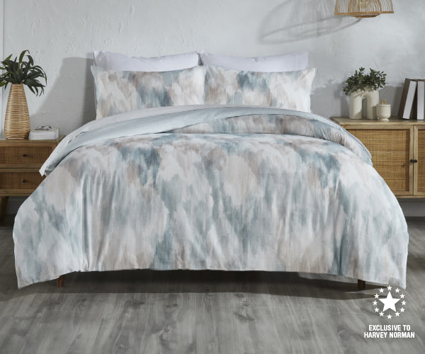 'Ella' Seafoam Duvet Cover Set by L'Avenue