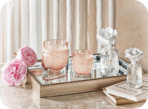 [Peony & Patchouli Candle - Large]