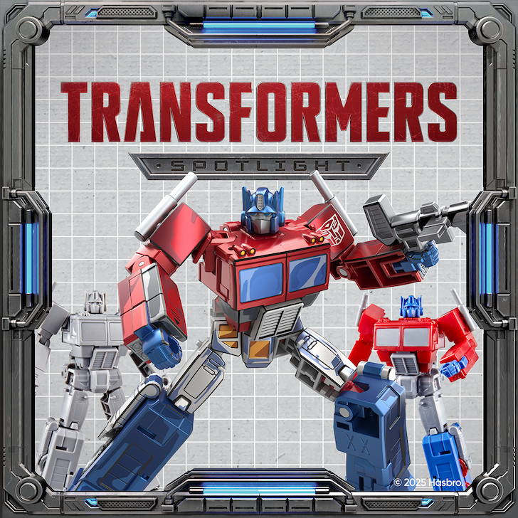 Transformers Spotlight Optimus Prime Deluxe Class Collectible Set