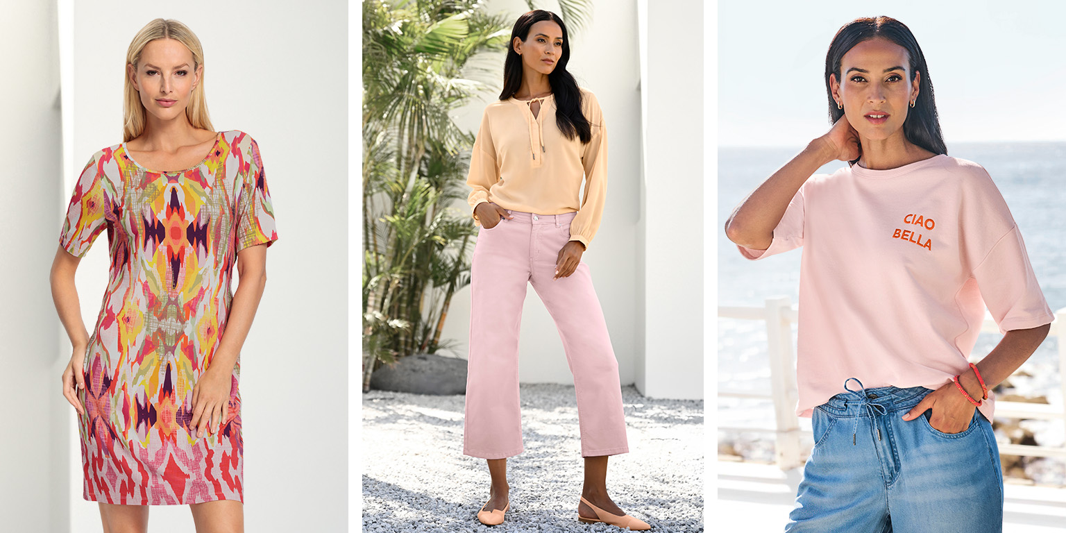 Drei Models tragen drei verschiedene Outfits: links bunt gemustertes Kleid, Mitte hellgelbes Oberteil mit rosa Hose, rechts hellrosa Shirt mit Schriftzug und blaue Jeans.