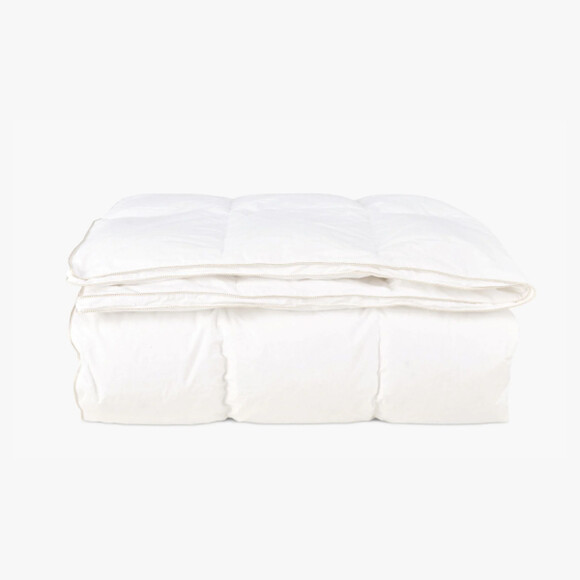 Keskilämmin untuvapeitto Disa jäsenille 184,98 (369,95)