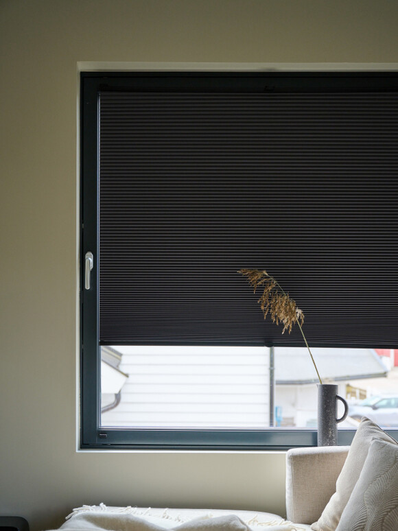 Mittatilausaurinkosuojat