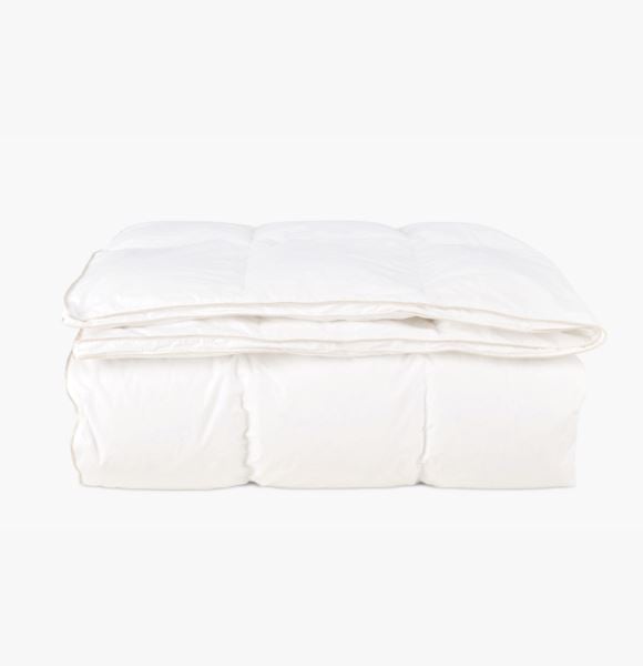 Disa keskilämmin untuvapeitto valkoinen