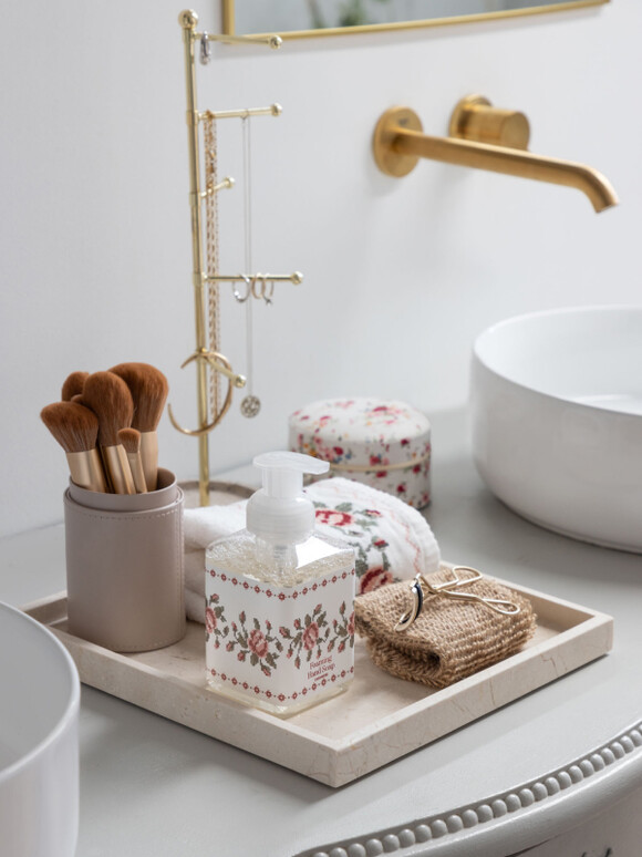 Kylpyhuonetarvikkeet