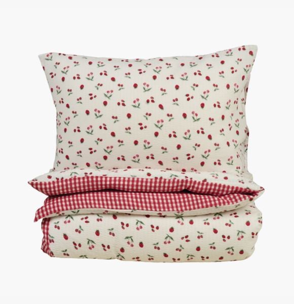 Fruits påslakanset i bäckebölja röd