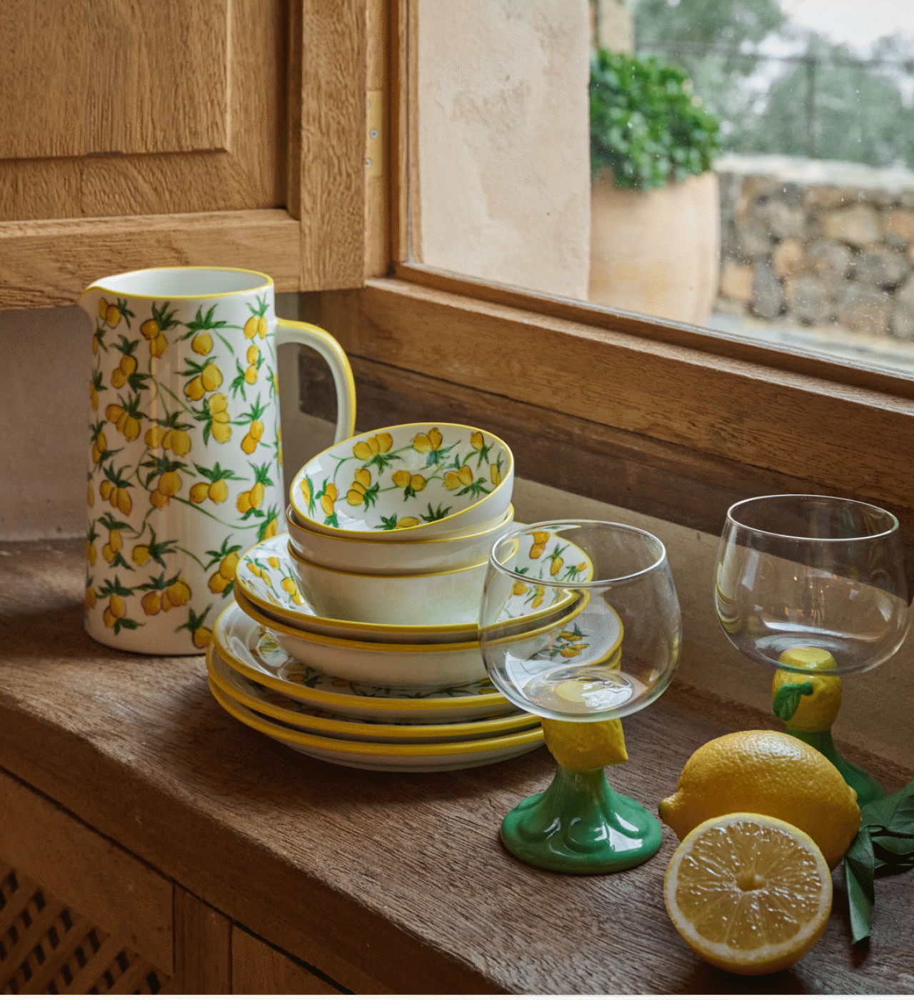 Sitruunat kattauksessa