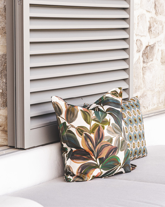 Moro Scatter in Forest