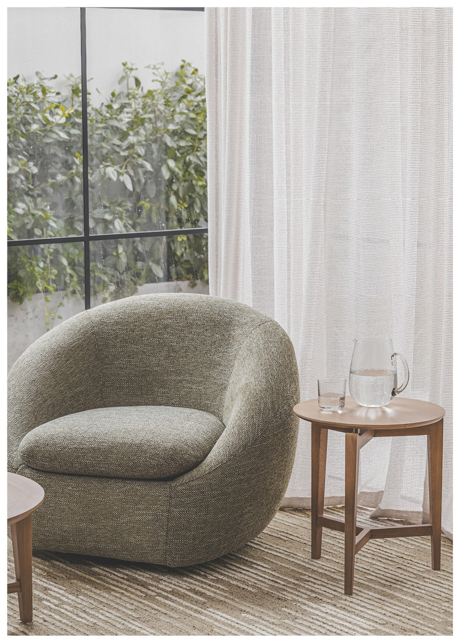 Obsession Swivel Chair