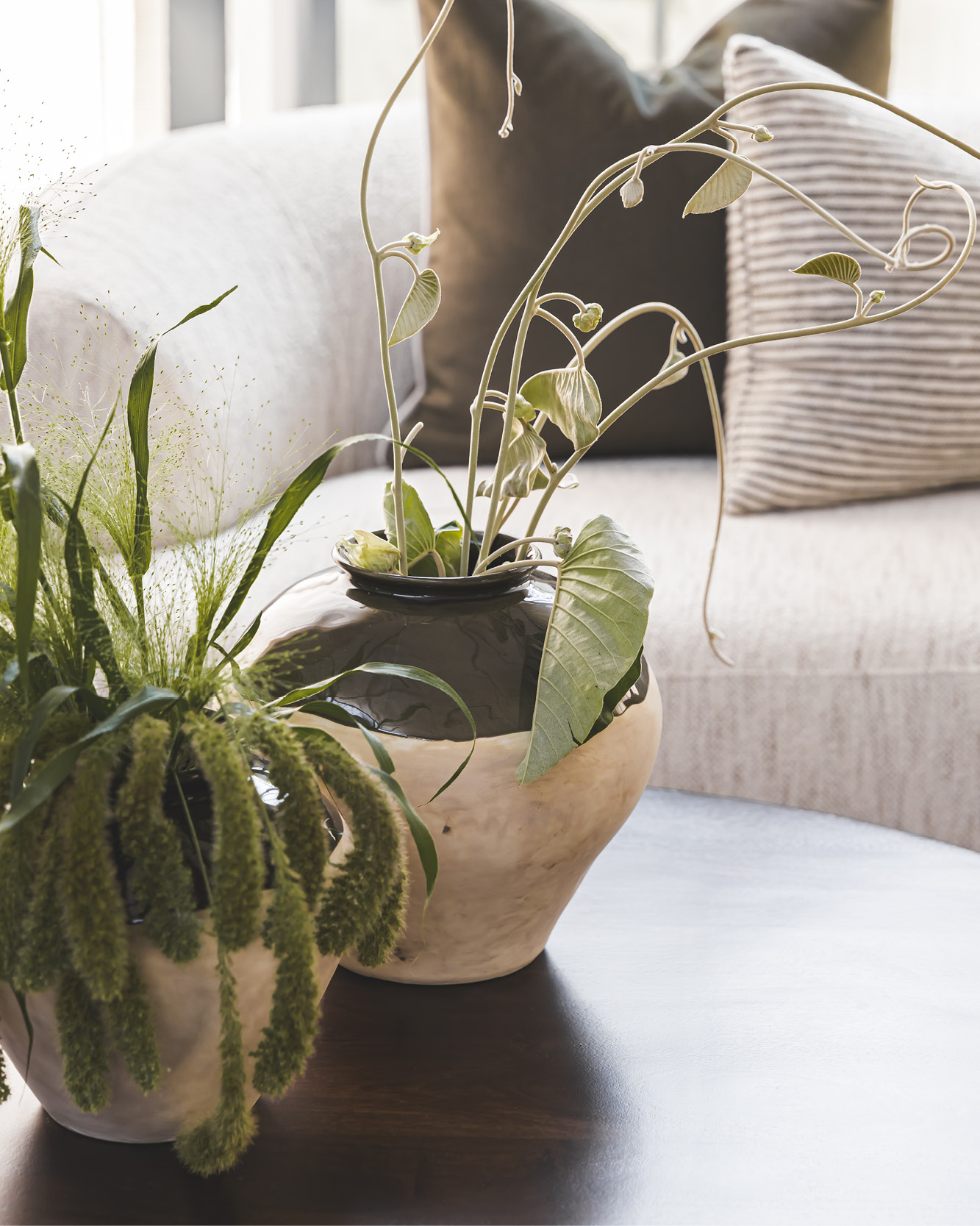 Aster Vase - #3f392d Bloomstem / Small