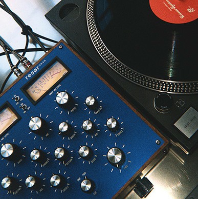 Record Deal März Kachel 11