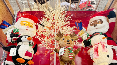 Get 75% Off Lowe’s Christmas Clearance | Decor & Lights from $1.75!