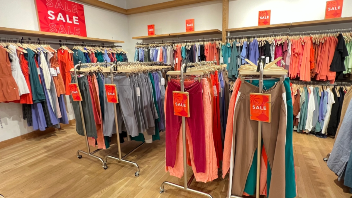 75% Off Athleta Sale – Hoodies & Joggers from $22!