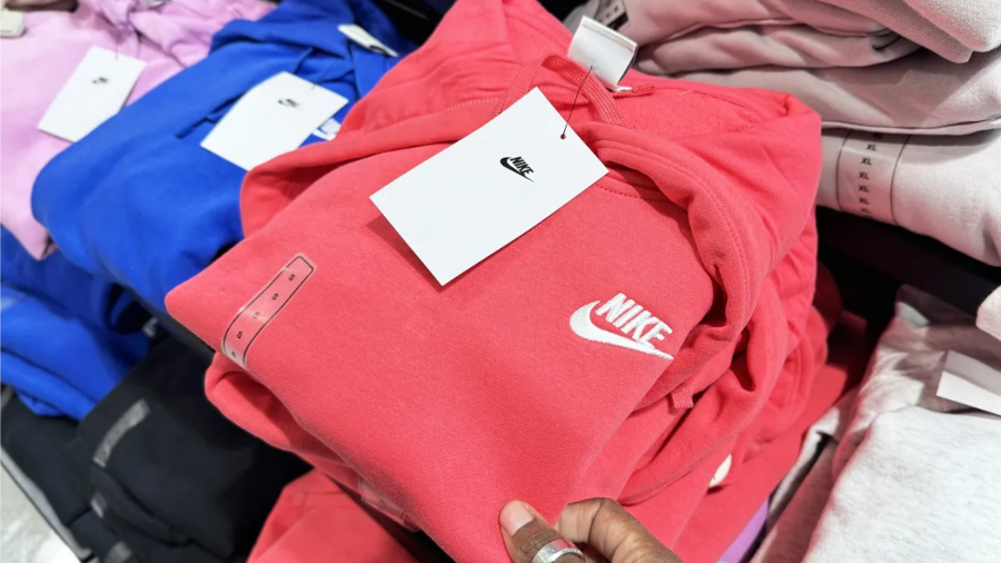 Up to 70% Off Nike Hoodies & Sweatshirts | Prices from $16.86