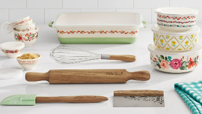 The Pioneer Woman 20-Piece Bake Set JUST $24.88 (Reg. $70)