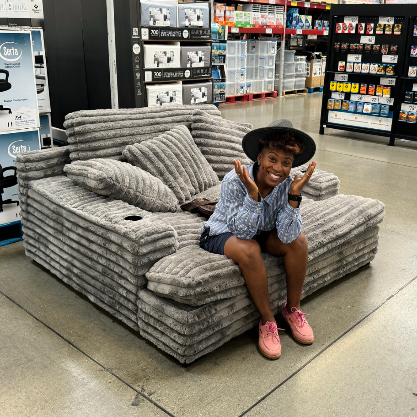 magine cozying up on this Sam’s Club Chaise Lounger! 😍