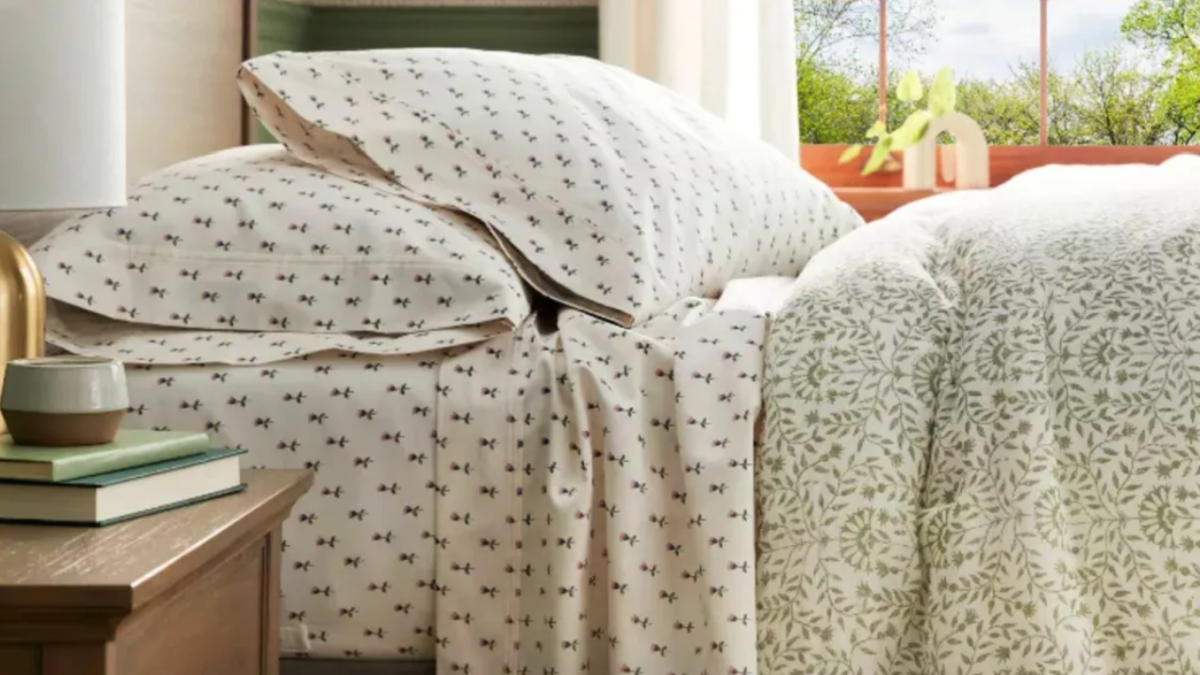 40% Off Target Bedding Sale - Sheets, Comforters & More from $5.70!