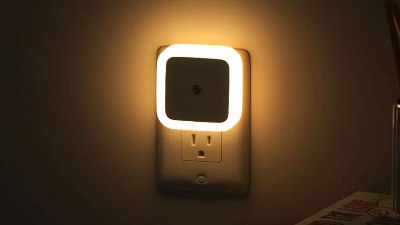 plug in nightlight on a plug