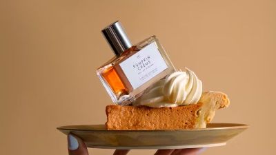 Le Monde fragrance on top of pumpkin pie