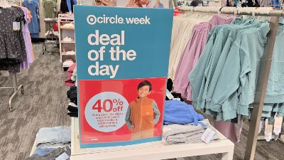 Target Circle Week Sign