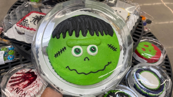 Halloween Cakes for ONLY $7.97!