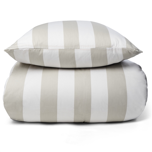 Image of Sengetøj i 100% blødt og lækkert bomuldssatin - 140x220 cm - Flotte grå striber - Nordic Stripe sengesæt fra By Night