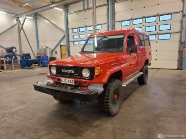 Toyota Land Cruiser