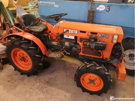 Kubota B7100D -puutarhatraktori