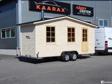 sauna tilavalla oleskelutilalla