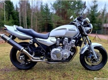 Yamaha XJR, 2000
