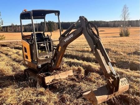 Volvo EC15D minikaivuri vuosimallia 2015