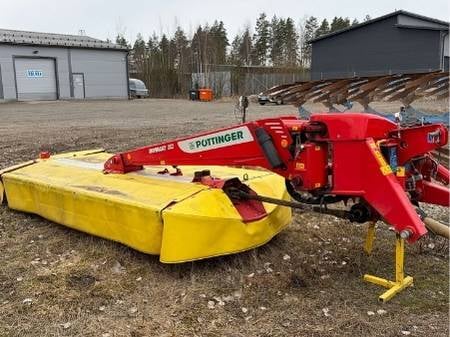 Pöttinger Novacat 352 -takaniittokone