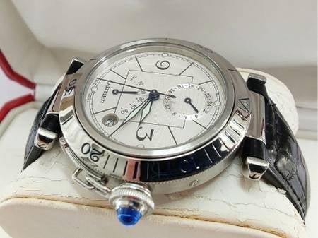 Cartier Pasha Power Reserve GMT -rannekello