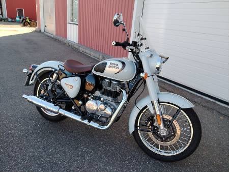 Royal Enfield Classic 350, 2022
