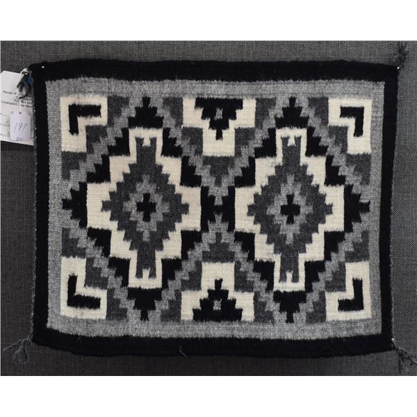 NAVAJO TEXTILE (DADEBRAH BLUEEYES)