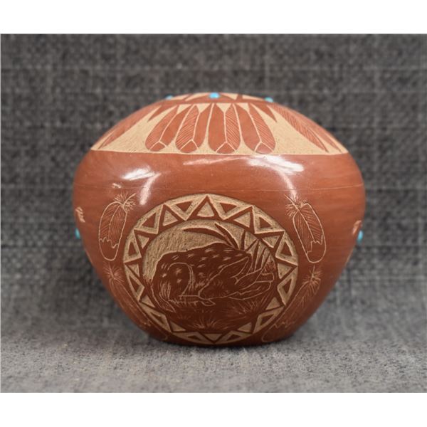 SIOUX POTTERY SEED JAR (RED STARR)