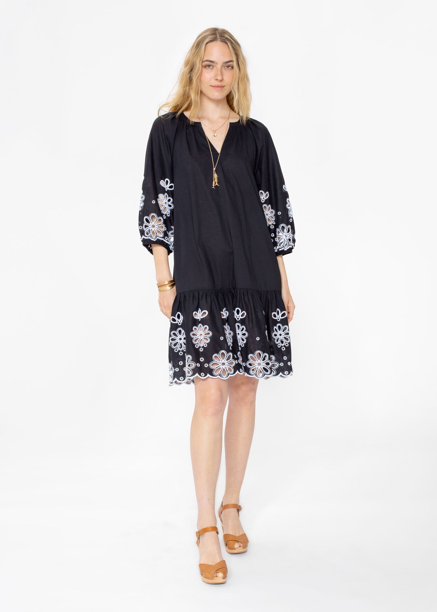 Indiska Svart klänning i broderie anglais - Svart - M