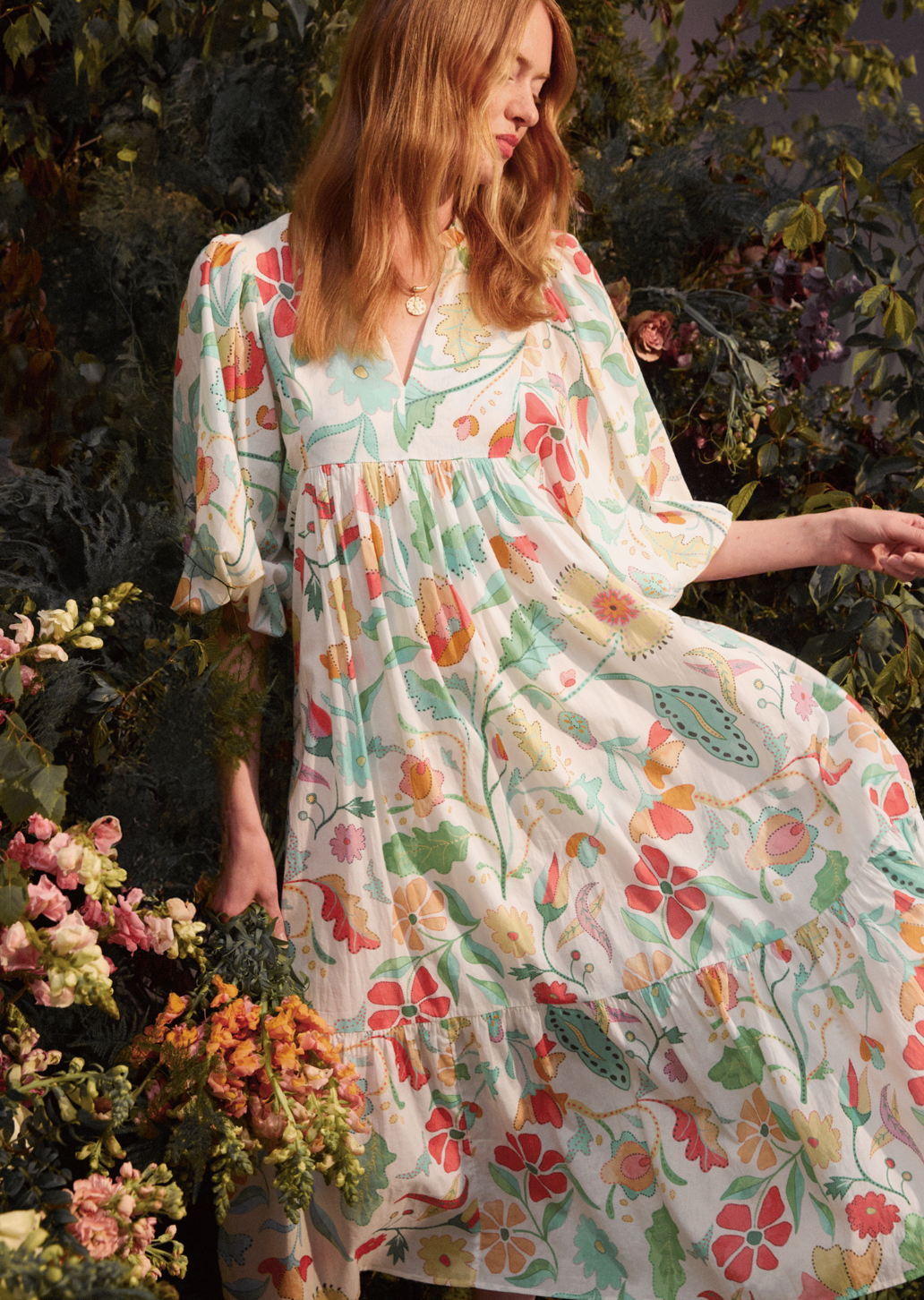 Indiska Blommig klänning med puffärm  - Grön - M