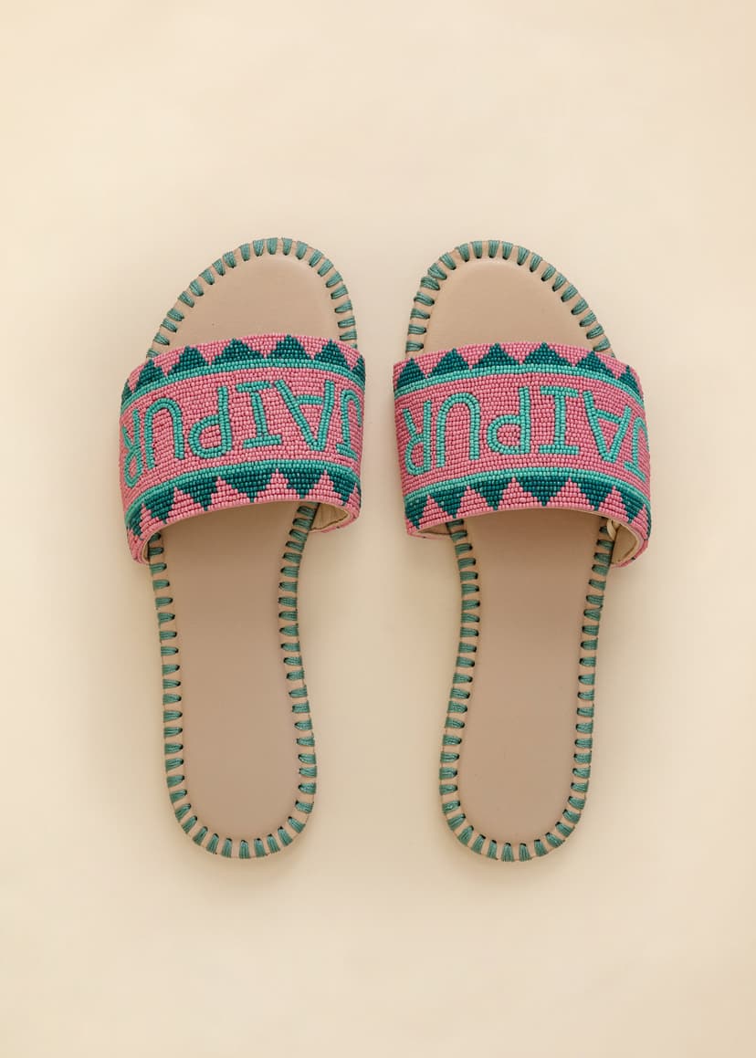 Handp&auml;rlade sandaler