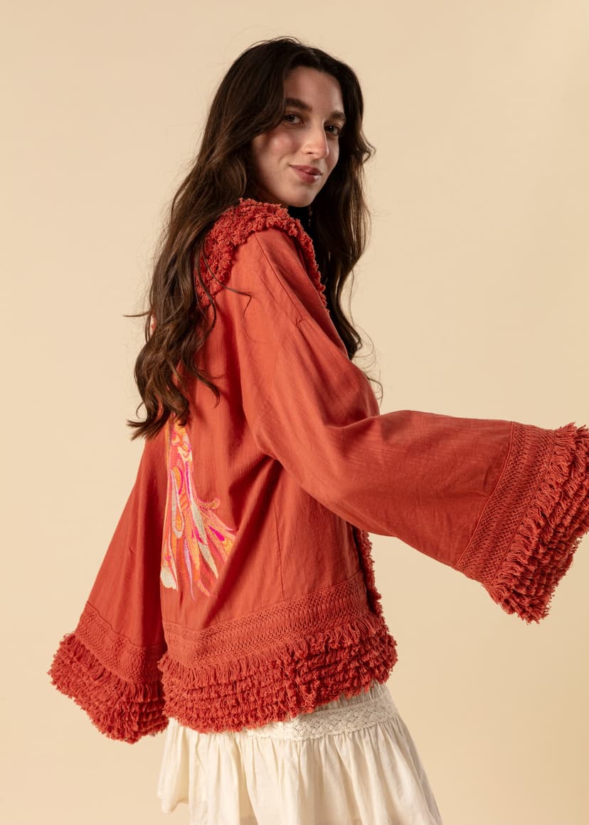 Broderad kimono med fransar