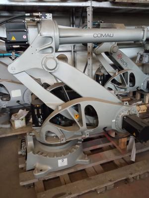 Macchina robot Comau