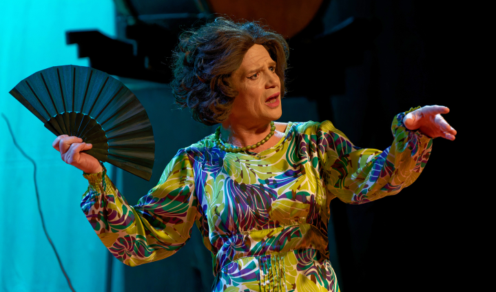 Pintér Béla és Társulata hosszú hétvégi akció