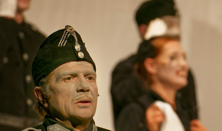 Pintér Béla - Darvas Benedek: Gyévuska