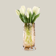 Sárga váza tulipánokkal