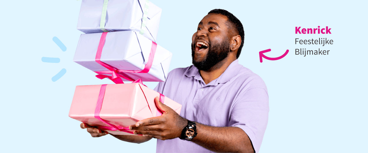 Blijmaker Kenrick met stapel cadeaus