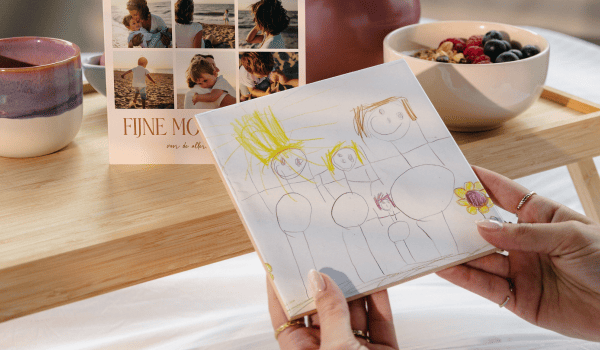 Tegeltje met kindertekening