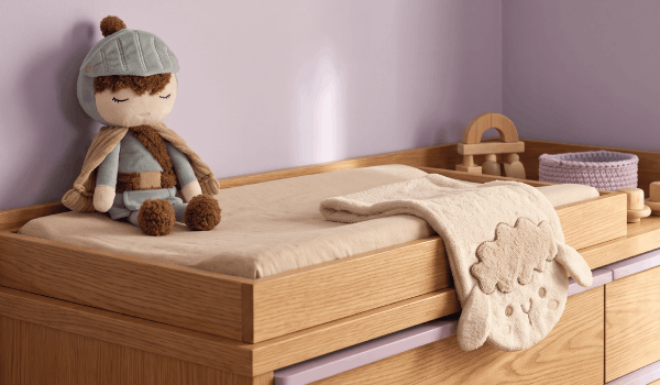 Commode met knuffeltjes